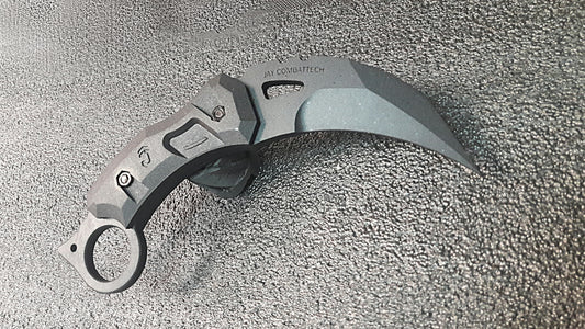Karambit Factice – Couteau Tactique 3D pour Airsoft &amp; Paintball